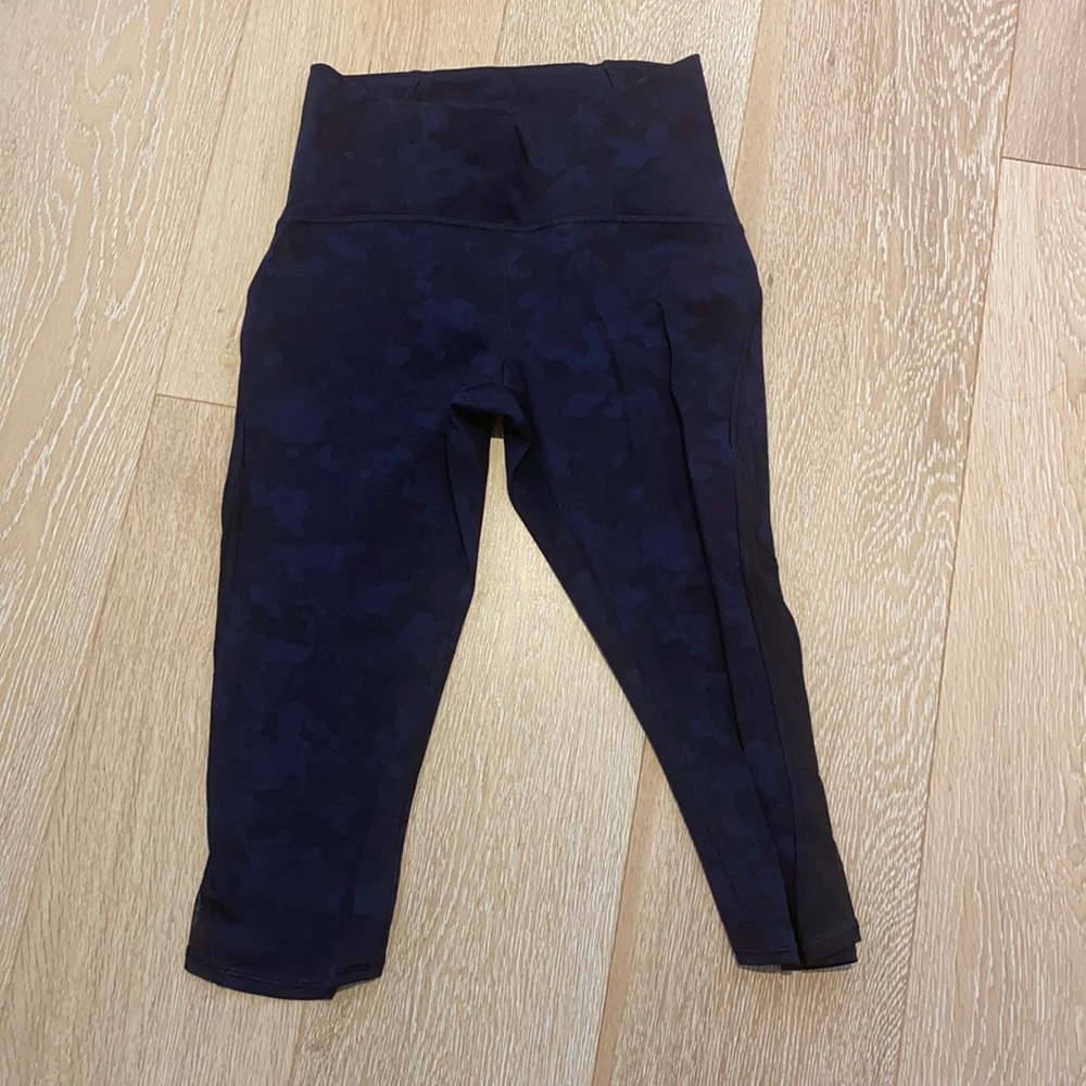 Lululemon EUC high waist crop leggings Size 6